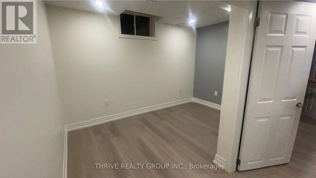 Building Photo - 32 Greyrock Crescent