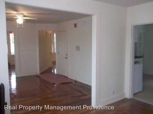 Foto del edificio - 228 W School St