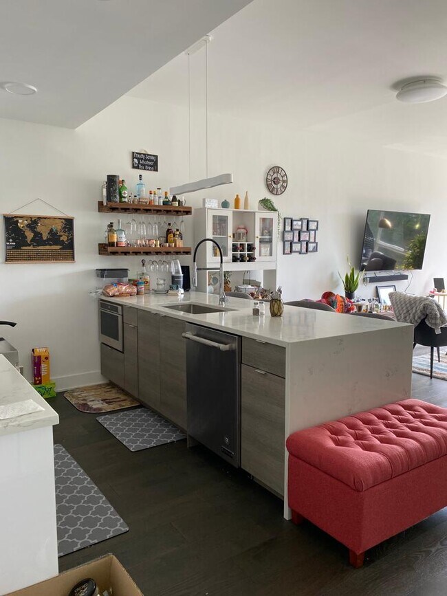 380 Newark Ave Unit 202, Jersey City, NJ 07302 Condo for Rent in