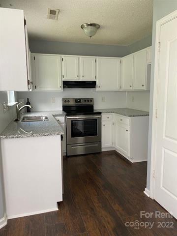 Building Photo - 713 Ablow Dr