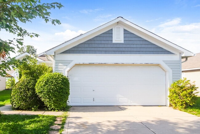 Building Photo - 652 Cloverfield Ln