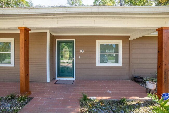 Foto del edificio - 18 Poinciana Ln