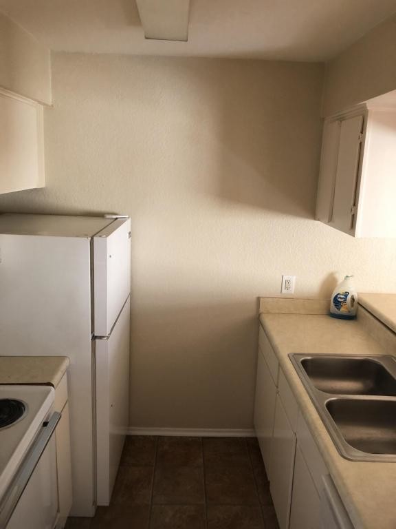 Building Photo - 2124 Sanger