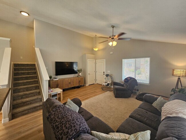 Foto del edificio - 7431 Willowdale Dr