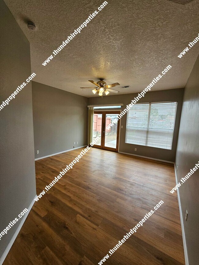 Building Photo - Rio Rancho Gem
