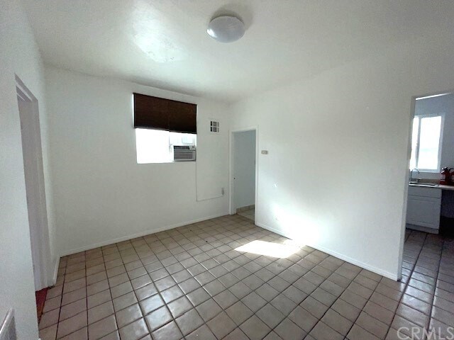 Building Photo - 509 Echandia St