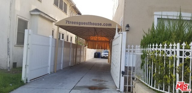 Building Photo - 1023 Arlington Ave