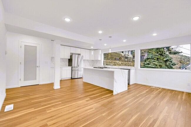 Foto del edificio - 325 14th Ave