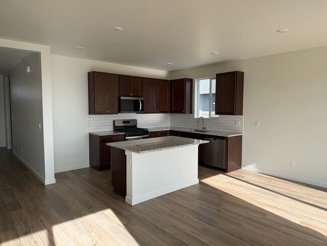 Foto del edificio - 7853 E Beaufort St