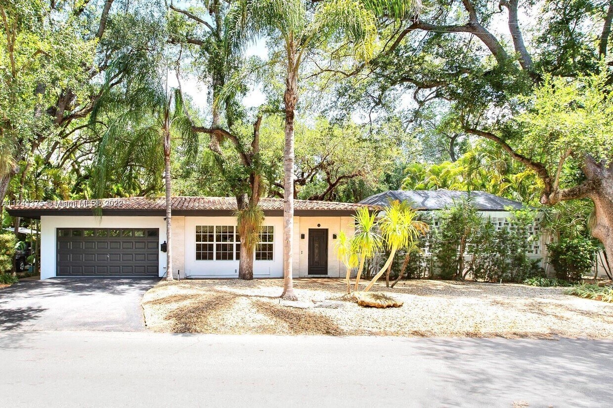 171 Edgewater Dr, Coral Gables, FL 33133 House for Rent in Coral