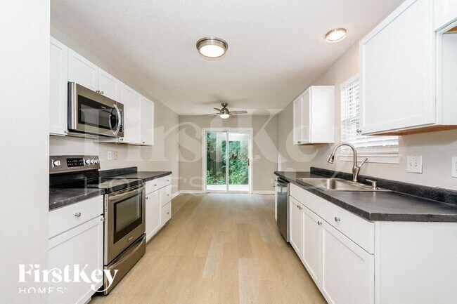 Foto del edificio - 10243 Blue Sky Dr