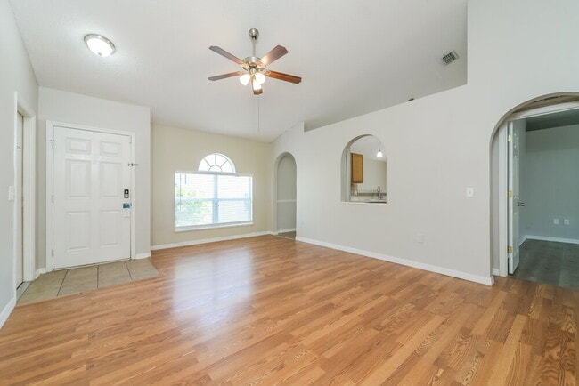 Building Photo - 3119 Whispering Trails St