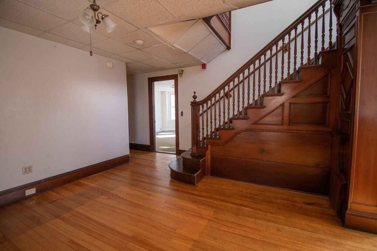 283 Turner St, Auburn, ME 04210 House Rental in Auburn, ME