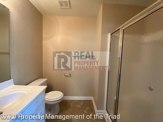 Building Photo - 2 br, 2 bath House - 713 Ivy Glen Dr