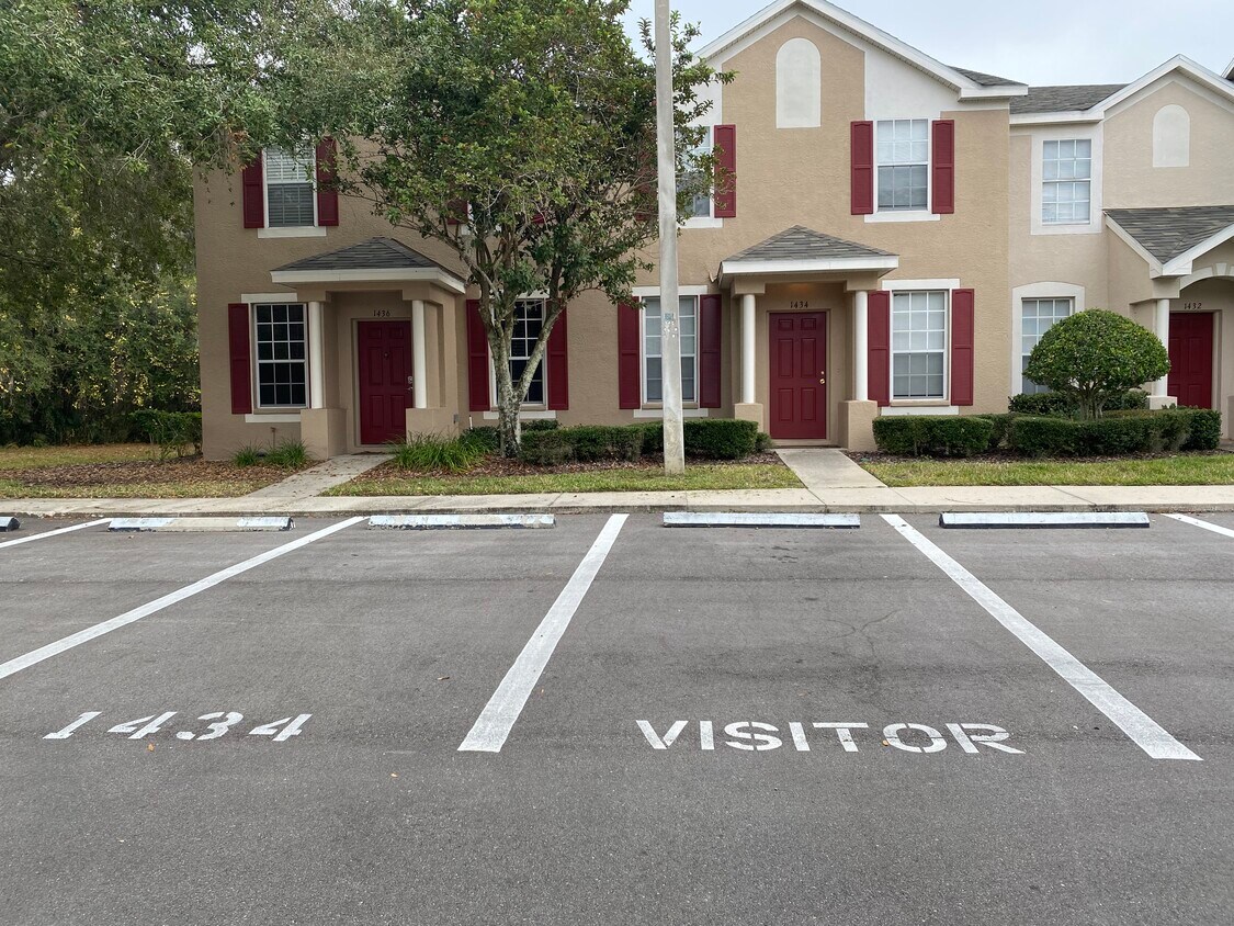 1434 Sedgwick Dr, Zephyrhills, FL 33543 Townhome Rentals in