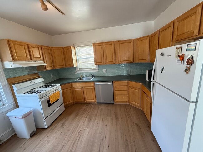 Foto del edificio - 42 Holyoke Rd