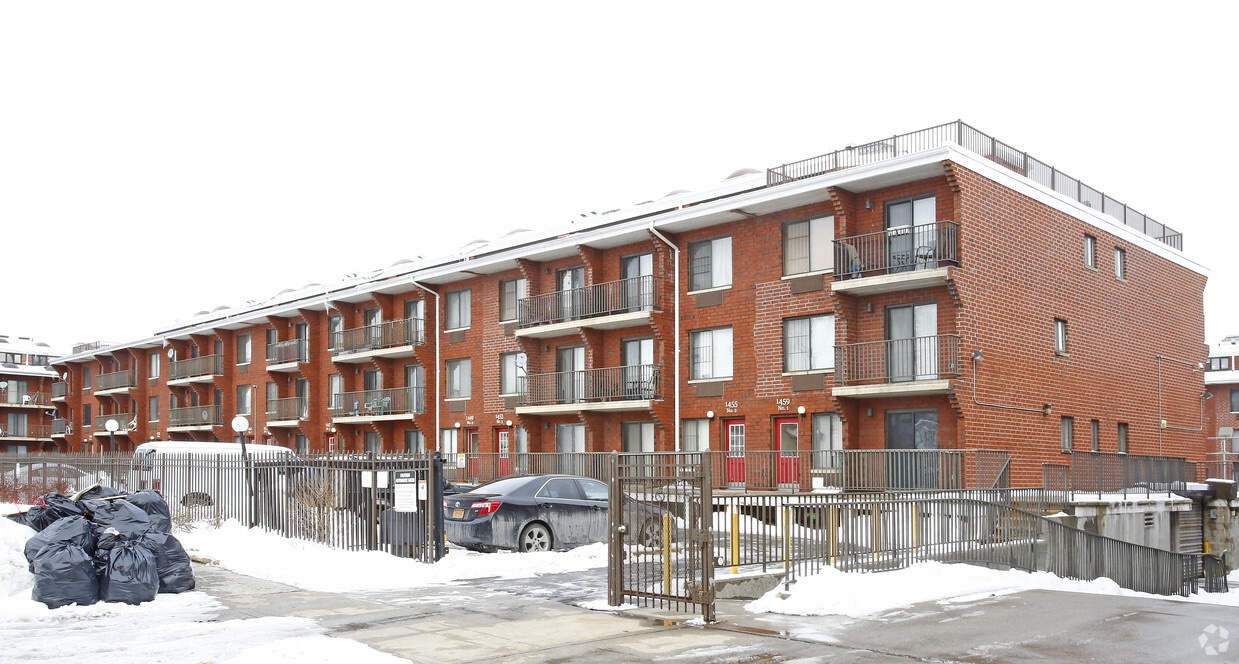 Seaview Estates Rentals in Brooklyn at 10801 Seaview Ave Brooklyn, NY