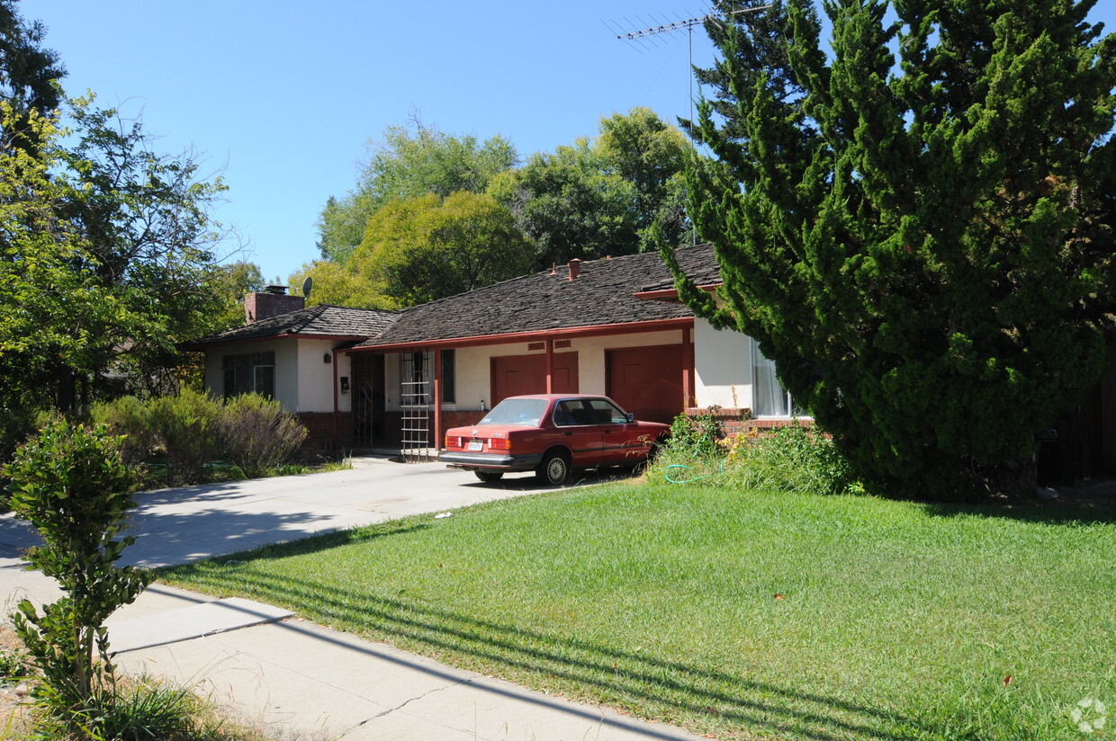 Primary Photo - 4959-4961 Union Ave