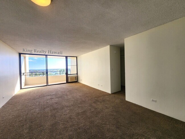 Foto del edificio - **Tranquility in Hawaii Kai**  Plaza Hawaii Kai ** Upgraded 1 br / 1 ba with Lanai & VIEWS ***