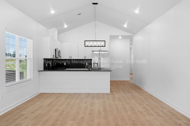 Foto del edificio - 8701 Cantera Dr