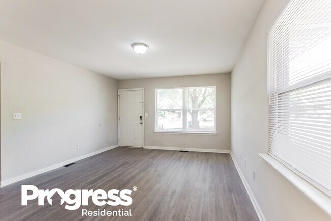 Building Photo - 6409 Skycrest Ln