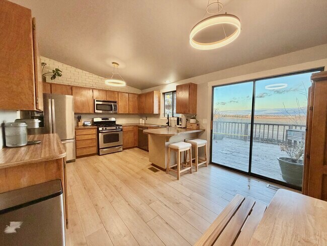 Foto del edificio - 2028 N Havichur Loop