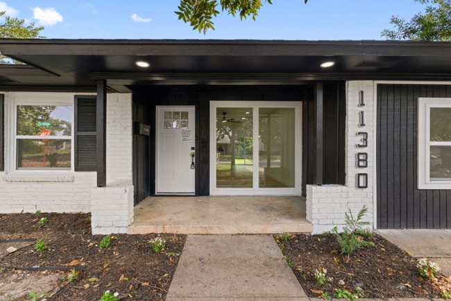 Photo - 11380 Lanewood Cir House