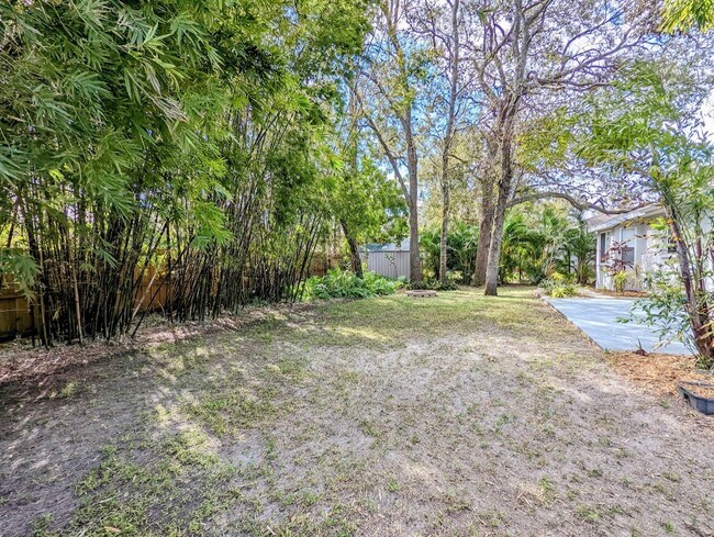 Foto del edificio - 4217 Malden Dr