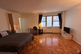 Building Photo - 77 W 55th St