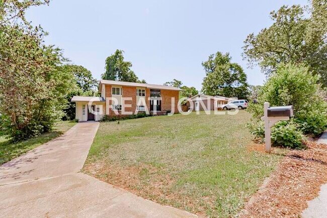 Foto del edificio - 100 Sunnydale Dr