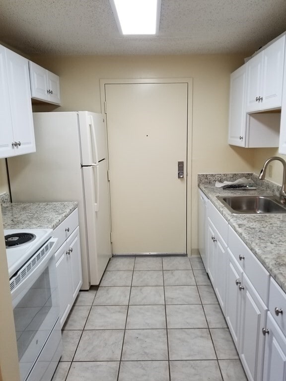 Foto del edificio - 46 Silver Hill Ln