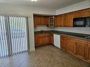 Building Photo - Miramar 6141