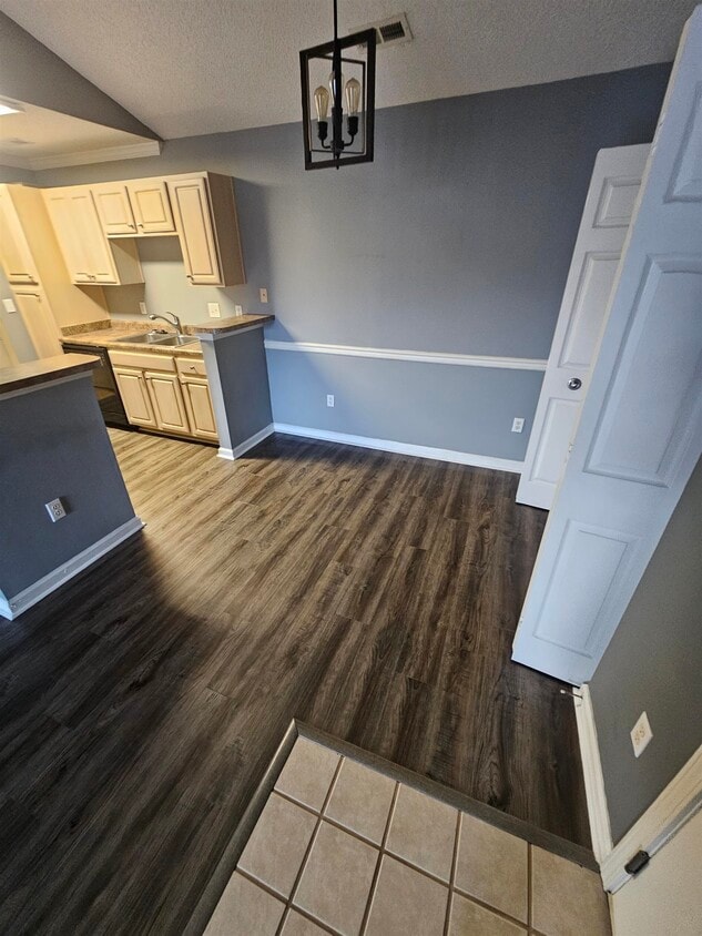 Foto del edificio - 3768 Hitchcock Way