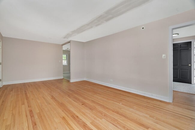Building Photo - 10134 S Kolin Ave