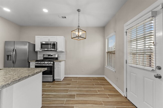 Building Photo - 6022 Yorktown Meadow Ln