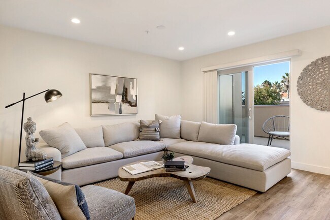 Foto del edificio - 808 Reed Ave