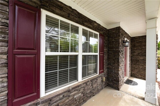 Foto del edificio - 9010 Gailes Dr