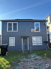 Building Photo - 2725 Rutland St