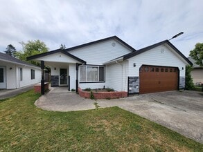 Building Photo - 2921 Seaview Cir