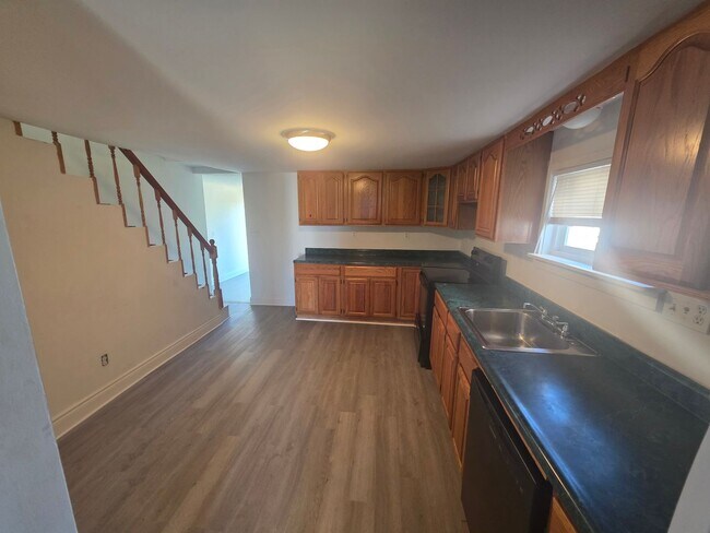 Foto del edificio - 47 Oakwood Ave