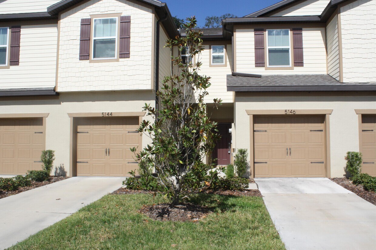 5146 Sylvester Loop, Tampa, FL 33610 Townhome Rentals in Tampa FL