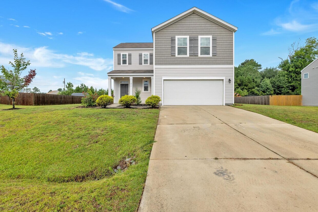 Foto principal - House for Rent in Holly Ridge with large y...