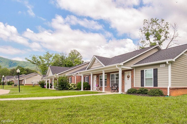 Foto del edificio - 3130 Rocky Top Rd
