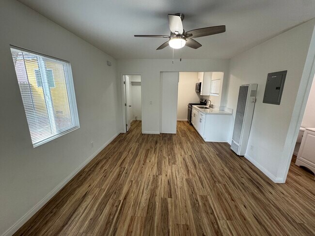 Foto del edificio - 169 1/2 E 67th St