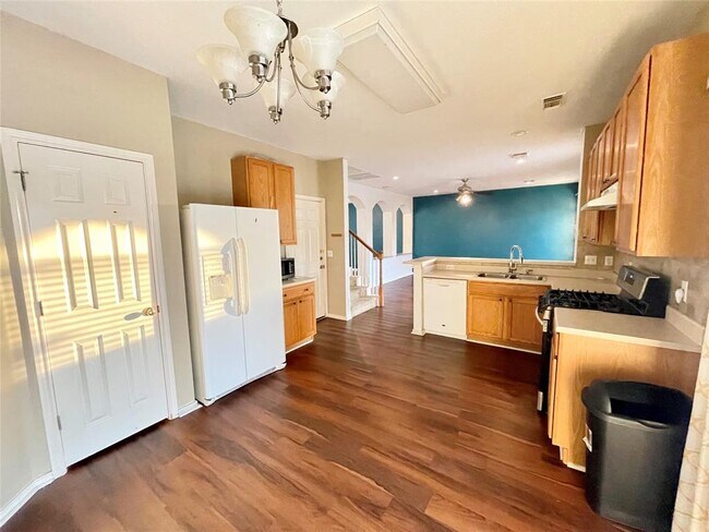 Foto del edificio - 3226 Raging River Dr