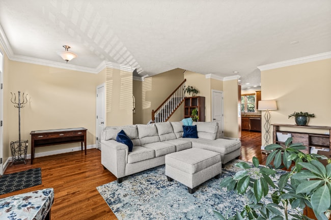 Building Photo - 375 Blue Stone Hills Dr