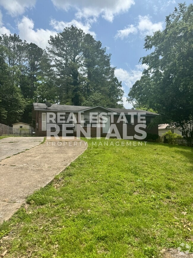 Building Photo - 719 Noccalula Dr