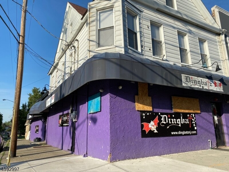 Primary Photo - 620 Van Houten Ave