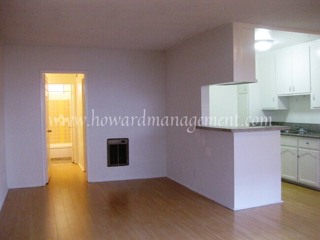 Foto del edificio - 4256 Lindblade Dr