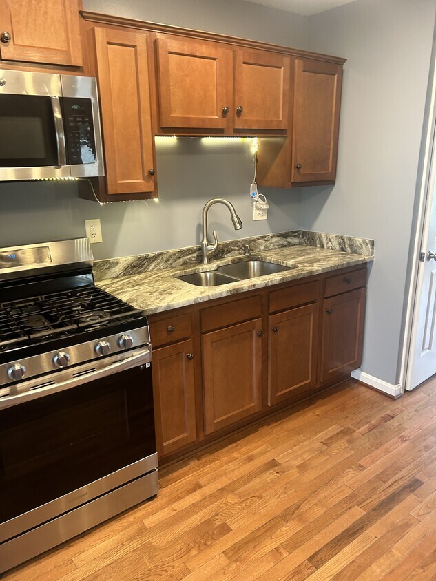 Foto principal - 1403 Dartmouth Rd